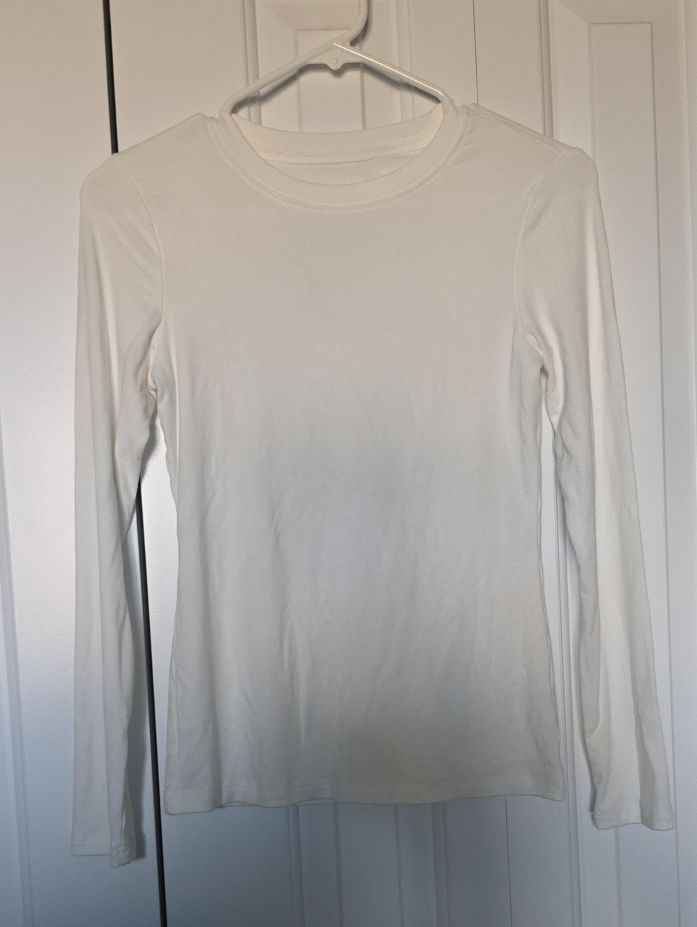 Women's Long Sleeve Crewneck Top - White
